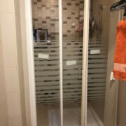 Instalación de mampañas de baño Instalación de mampañas de baño - Trabajos realizados por Montajes YCastilla
